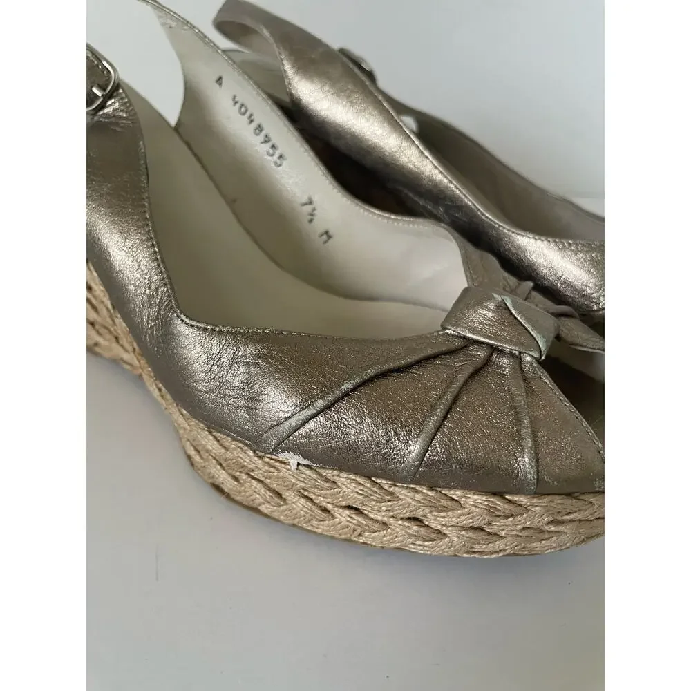 Stuart Weitzman Gold Peeptoe Slingback Espadrille Wedges Sandals • Size 7.5 🗣